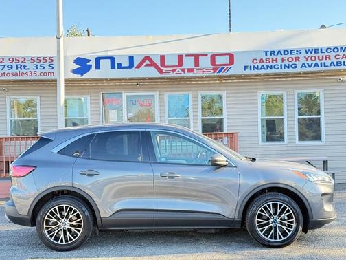 2022 Ford Escape SE
