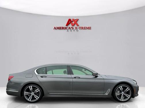 2017 BMW 750 i