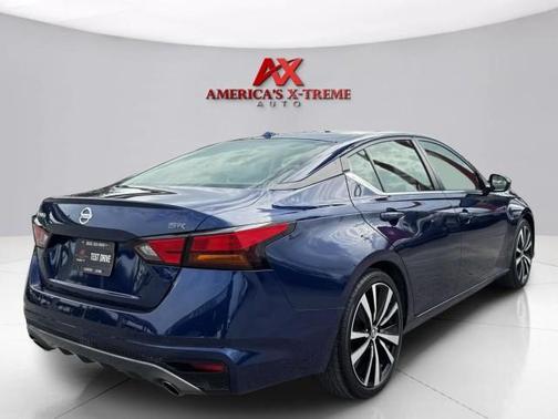 2022 Nissan Altima 2.5 SR