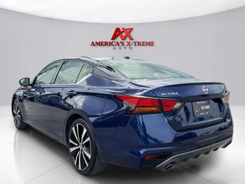 2022 Nissan Altima 2.5 SR
