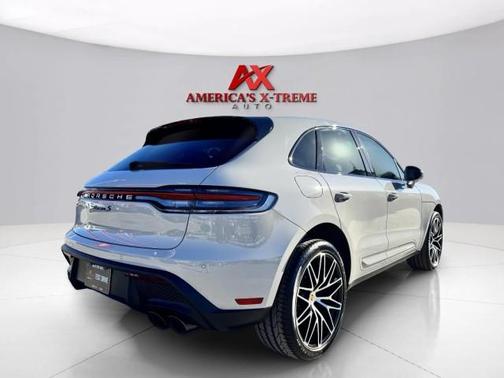 2022 Porsche Macan S