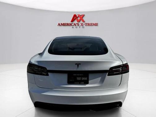2022 Tesla Model S Plaid