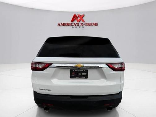 Summit White 2020 Chevrolet Traverse LT Cloth
