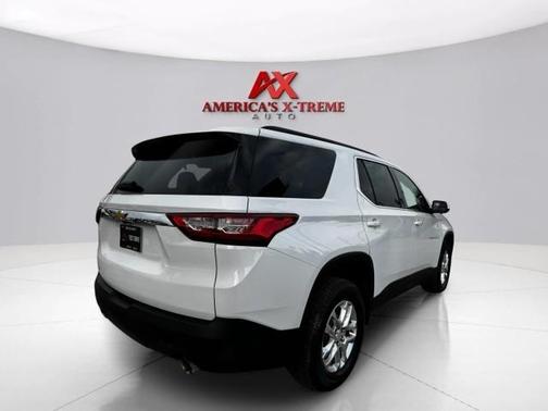 Summit White 2020 Chevrolet Traverse LT Cloth