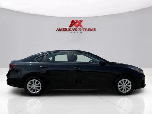 2022 Kia Forte FE