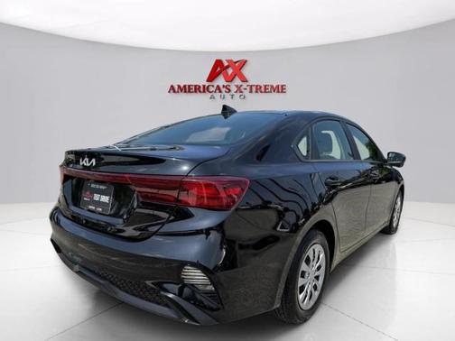 2022 Kia Forte FE