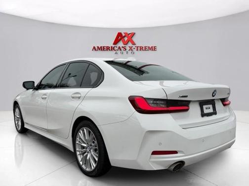 2023 BMW 330 i xDrive