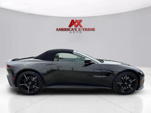 Aston Martin Racing Green 2022 Aston Martin Vantage