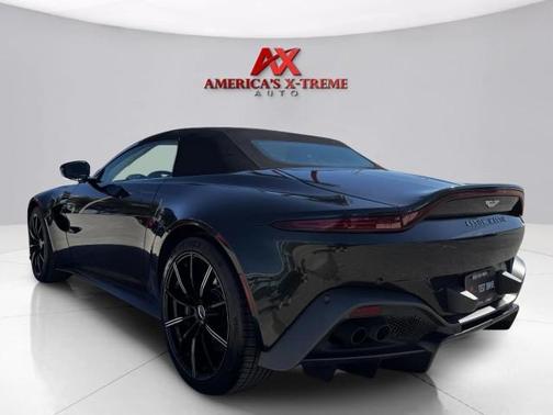 2022 Aston Martin Vantage 
