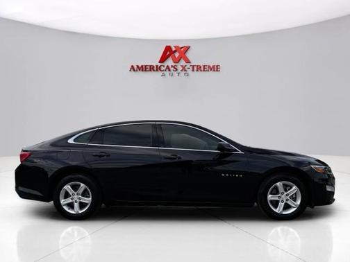 Mosaic Black Metallic 2022 Chevrolet Malibu 1LS