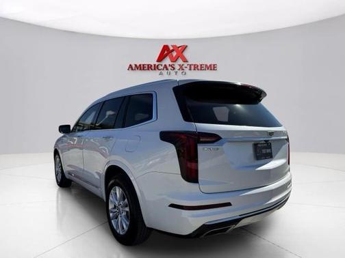 Crystal White Tri-Coat 2023 Cadillac XT6 Luxury FWD