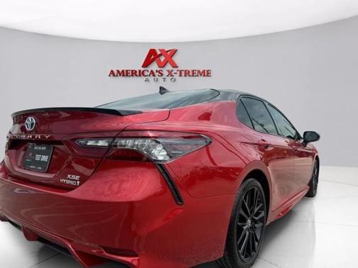 2022 Toyota Camry Hybrid XSE