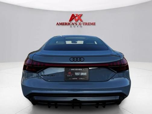 Kemora Gray Metallic 2023 Audi e-tron GT Premium Plus