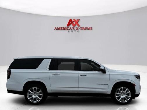Summit White 2021 Chevrolet Suburban Premier