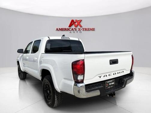 White 2022 Toyota Tacoma SR5