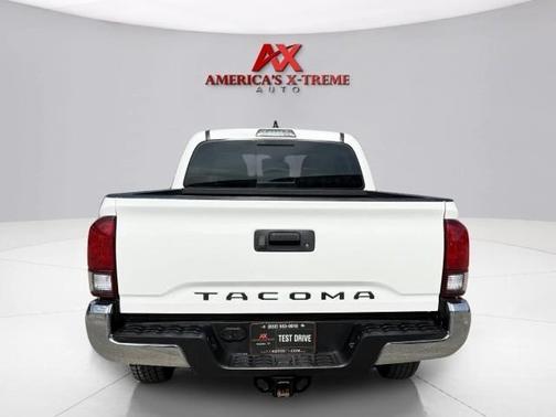 White 2022 Toyota Tacoma SR5