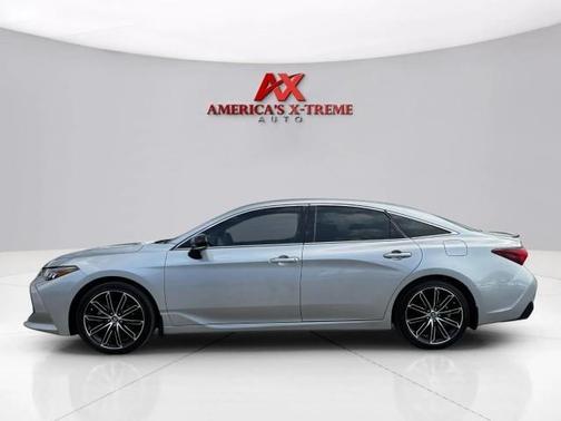 Celestial Silver Metallic 2019 Toyota Avalon XSE
