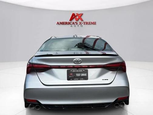 Celestial Silver Metallic 2019 Toyota Avalon XSE