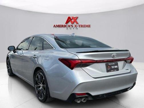 Celestial Silver Metallic 2019 Toyota Avalon XSE