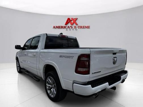 Bright White Clearcoat 2020 RAM 1500 Laramie