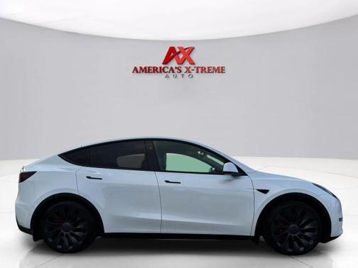 2025 Tesla Model Y Performance
