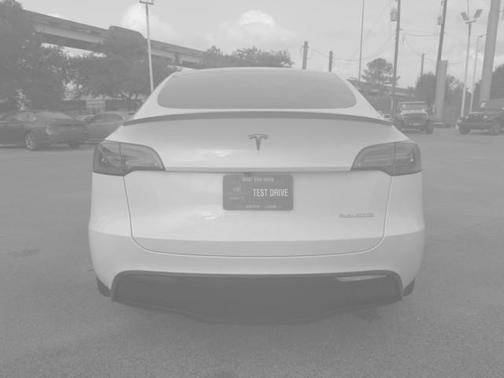 2025 Tesla Model Y Performance