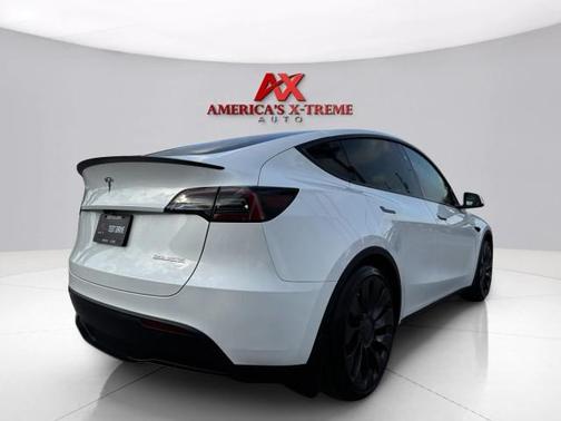 2025 Tesla Model Y Performance