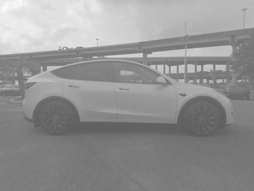 2025 Tesla Model Y Performance