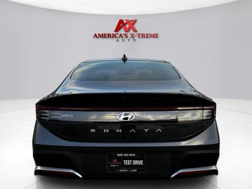 2025 Hyundai SONATA SE