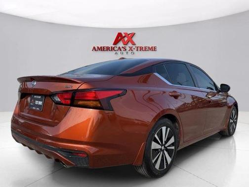 Sunset Drift Chromaflair 2020 Nissan Altima 2.5 SR