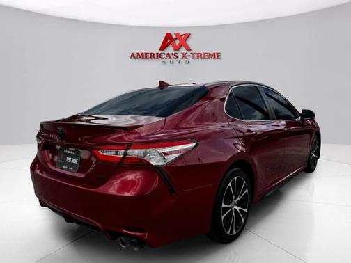 2020 Toyota Camry SE