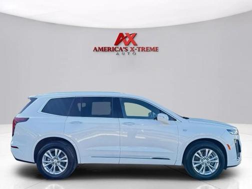 Crystal White Tri-Coat 2024 Cadillac XT6 Luxury FWD