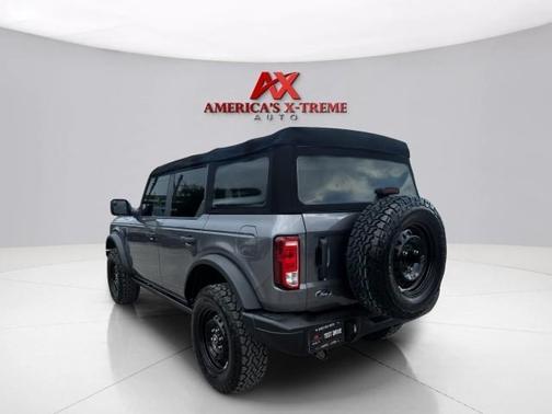 Carbonized Gray Metallic 2023 Ford Bronco Black Diamond