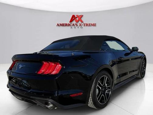 2022 Ford Mustang EcoBoost