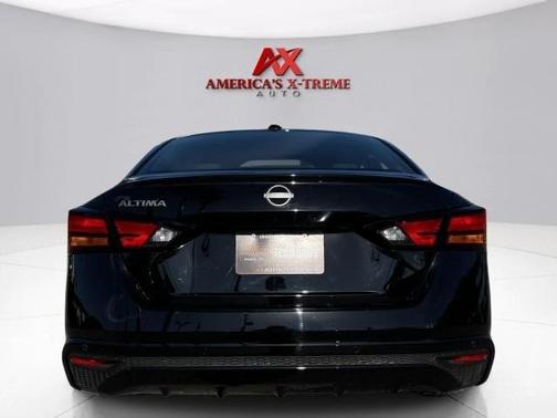 Super Black 2025 Nissan Altima SV