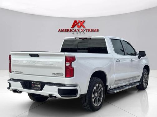 Iridescent Pearl Tricoat 2024 Chevrolet Silverado 1500 High Country