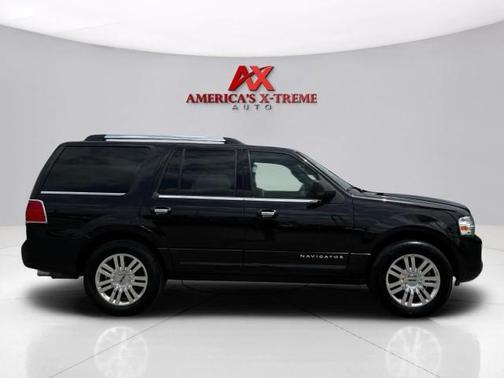 2013 Lincoln Navigator Base