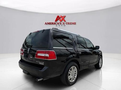 2013 Lincoln Navigator Base