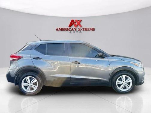 Gun Metallic 2020 Nissan Kicks S