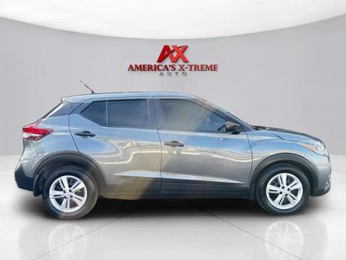 2020 Nissan Kicks S