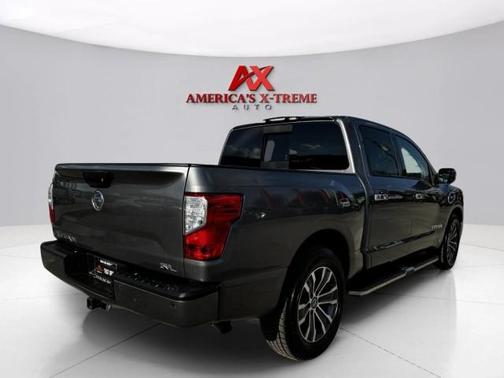 2017 Nissan Titan SL