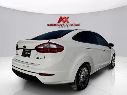 Oxford White 2014 Ford Fiesta Titanium