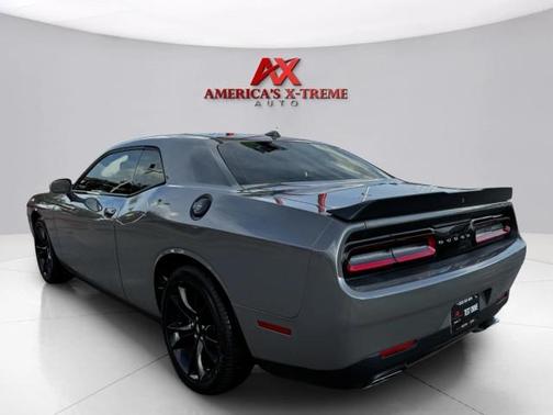 2017 Dodge Challenger SXT