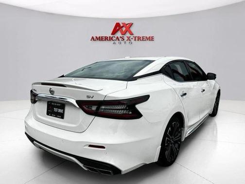 White 2022 Nissan Maxima SV