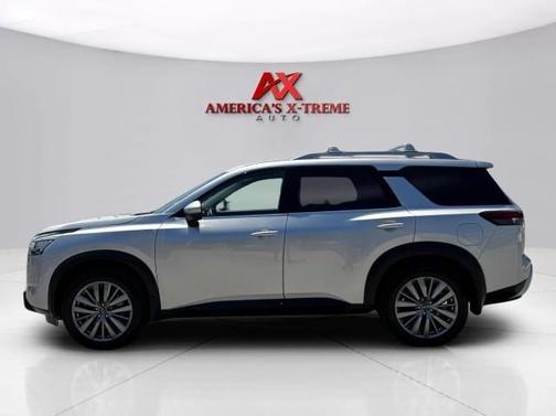 Brilliant Silver Metallic 2023 Nissan Pathfinder SL