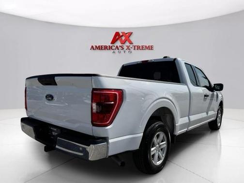 Oxford White 2023 Ford F-150 XLT