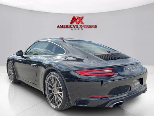 2017 Porsche 911 Carrera