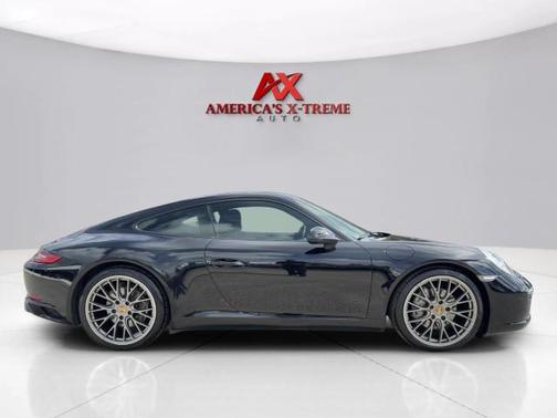 2017 Porsche 911 Carrera