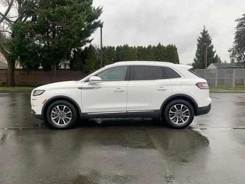 2022 Lincoln Nautilus STANDARD