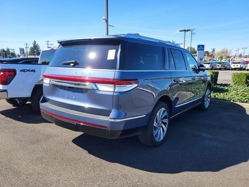 OCEAN DRIVE BLUE METALLIC 2023 Lincoln Navigator L L RESERVE